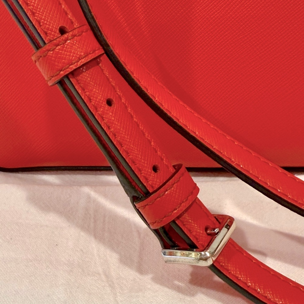 Kate Spade Gorgeous Eye Catching NWOT Staci Dome Crossbody Bag - Picture 12 of 14